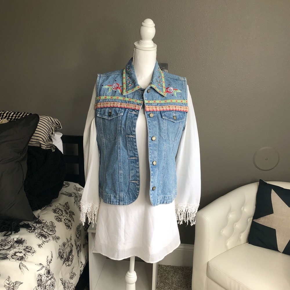 Vintage Bill Blass embroidered Denim jean vest AC
